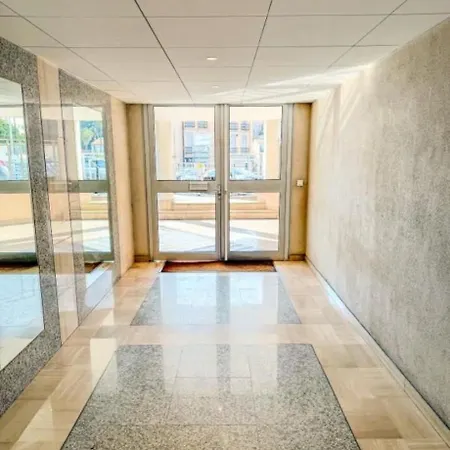 Suquet Proche Palais Des Festivals Congres